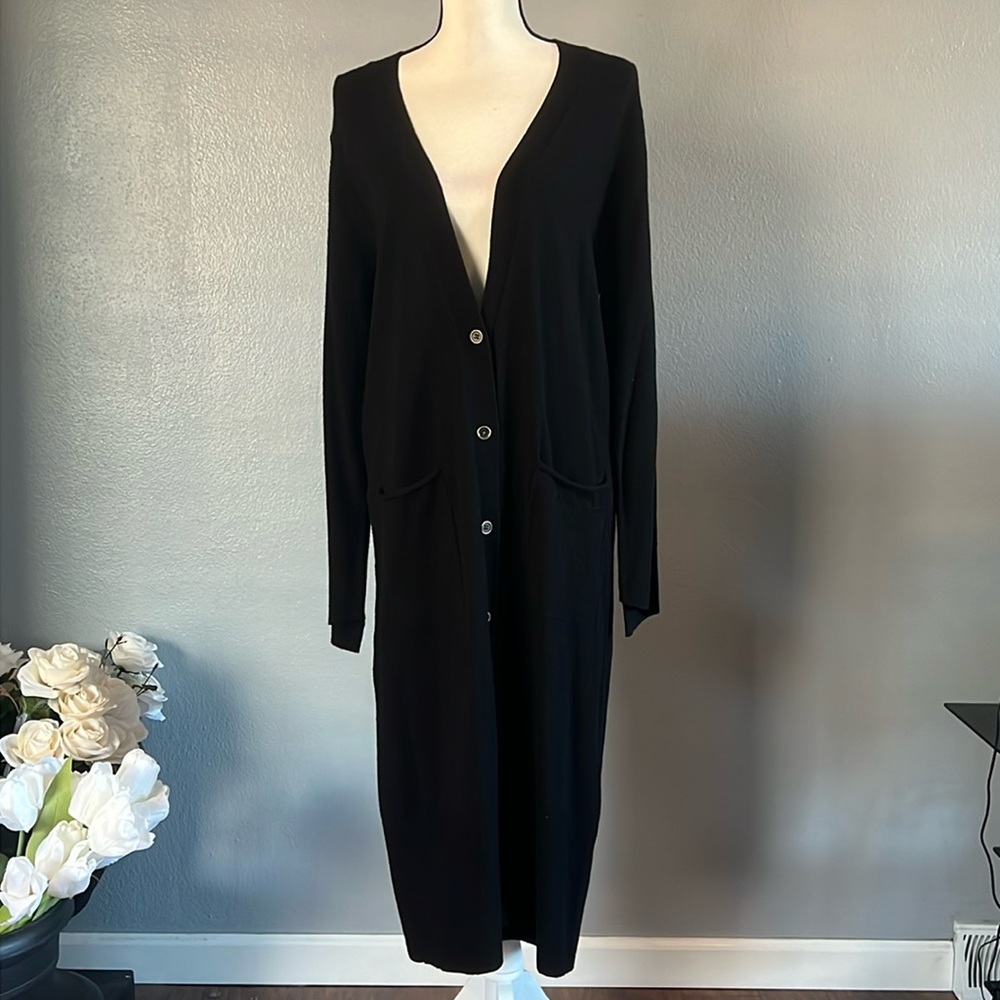 Long cardigan with buttons